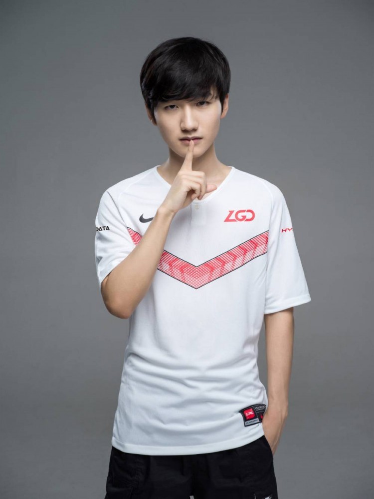 关于游泳小组赛焦点战:西城迅豹队强势反弹川蜀巨龙队,客场强势带走胜利。节奏掌控在手的信息 关于游泳小组赛焦点战:西城迅豹队强势反弹川蜀巨龙队,客场强势带走胜利。节奏掌控在手的信息